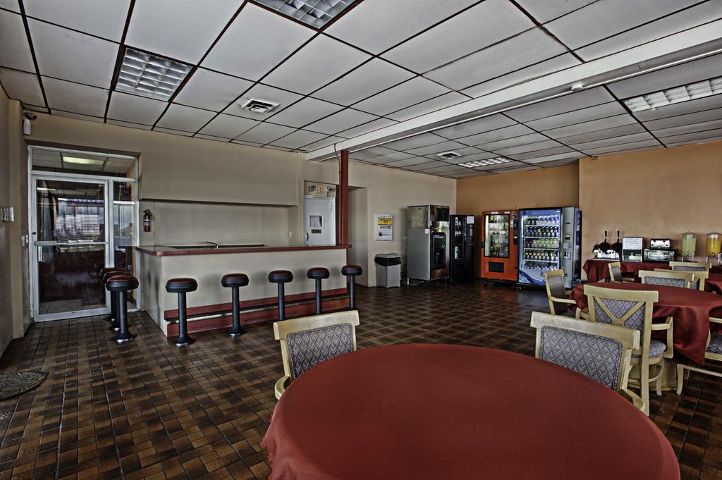Bayview Inn And Suites Атлантик Сити Экстерьер фото